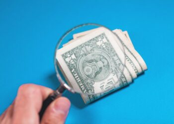 Vom Kellerfund zum Kapital: Rechtliche Absicherung beim Privatverkauf von Wertgegenständen